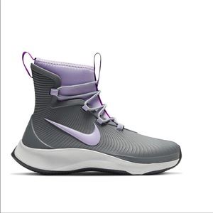 Brand new Nike snow boots